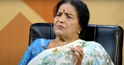 ആ നടന്റെ മരണം എല്ലാവരെയും വല്ലാതെ വിഷമിപ്പിച്ചു; അദ്ദേഹത്തിന് ഒരുപാട് ആരാധകരുണ്ടായിരുന്നു: ശ്രീലത നമ്പൂതിരി
