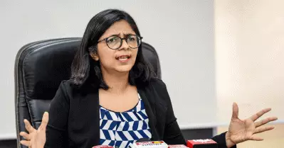 കെജ്‌രിവാളിന്റെ വസതിക്ക് മുമ്പില്‍ മാലിന്യം തള്ളി; സ്വാതി മലിവാള്‍ അറസ്റ്റില്‍