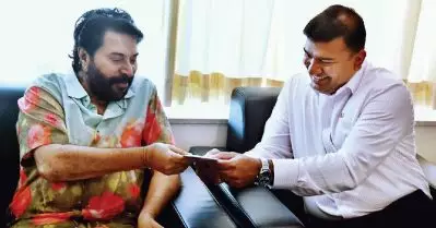 ‘നമ്മുടെ ഫാന്‍സിന്റെ പഴയ ആളാ’; ലൊക്കേഷനില്‍ മമ്മൂട്ടിയെ കാണാനെത്തി ഓസ്ട്രേലിയിലെ ഇന്ത്യന്‍ വംശജനായ ആദ്യമന്ത്രി