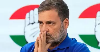 ഉത്തരാഖണ്ഡിലും മധ്യപ്രദേശിലും ഛത്തീസ്ഗഡിലും സമാനമായ അട്ടിമറി; തെരഞ്ഞെടുപ്പ് കമ്മീഷന്റേത് ‘രാജ്യദ്രോഹം’: രാഹുല്‍ ഗാന്ധി