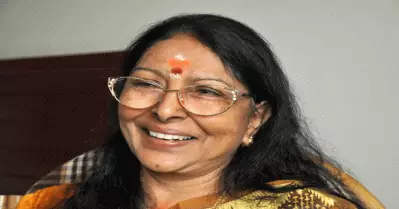 മലയാള സിനിമയുടെ നെടും തൂണാണ് ആ നടന്‍; ഇന്നും മാസത്തിലൊരിക്കലെങ്കിലും അദ്ദേഹത്തെ വിളിക്കുന്നത് എനിക്ക് പതിവാണ്: ശാരദ