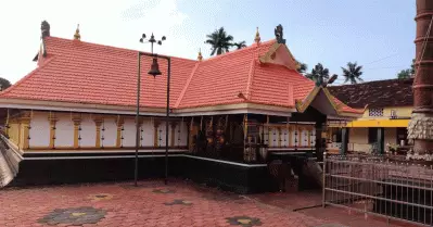 ഉത്സവവുമായി ബന്ധപ്പെട്ട ചടങ്ങുകളില്‍ ആനകള്‍ വെണ്ടെന്ന് തീരുമാനമെടുത്ത് കുമരകം ശ്രീകുമാരമംഗലം ക്ഷേത്രം
