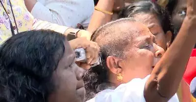 തല മുണ്ഡനം ചെയ്തും, മുടി മുറിച്ചും ആശമാർ; സെക്രട്ടറിയേറ്റിൽ പ്രതിഷേധം കനപ്പിച്ച് ആശമാർ