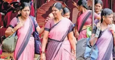 അങ്കണവാടി ജീവനക്കാരെ സ്ഥിരം സര്‍ക്കാര്‍ ജീവനക്കാരായി പരിഗണിക്കാനാവില്ല: കേന്ദ്ര സര്‍ക്കാര്‍