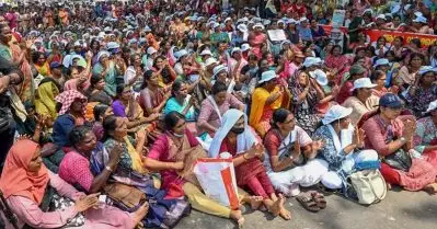 ആശാ വർക്കർമാരുടെ സമരം; കേന്ദ്രത്തിൽ നിന്ന് കേരളത്തിന് കിട്ടാനുള്ളത് 2023-24ലെ 636.88 കോടി രൂപ, പുകമറയുണ്ടാക്കുന്നത് 2024-25ലെ തുക നൽകിയെന്ന് പറഞ്ഞ്