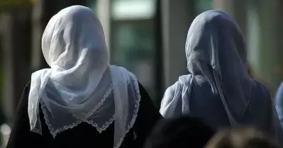 മുസ്‌ലിം യുവതിയുടെ ഹിജാബിന് തീയിടാൻ ശ്രമിച്ചു; കനേഡിയൻ പൗര അറസ്റ്റിൽ