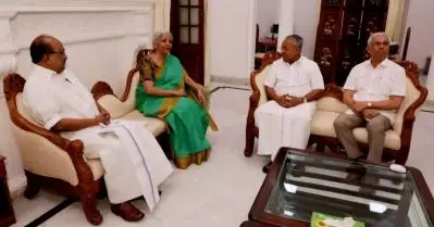 ജി.എസ്.ടി നഷ്ടപരിഹാരം, വയനാട് പുനരധിവാസം; കേന്ദ്ര ധനകാര്യമന്ത്രിയുമായി ചര്‍ച്ച നടത്തി മുഖ്യമന്ത്രി