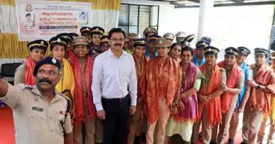 ഭാര്യയെയും അമ്മയെയും അടുക്കള ജോലിയില്‍ സഹായിക്കും; വനിതാ ദിനത്തില്‍ പ്രതിജ്ഞയെടുത്ത് പൊലീസ് ഉദ്യോഗസ്ഥര്‍