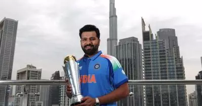 ഭാവിയെക്കുറിച്ച് അധികം ചിന്തിക്കുന്നത് എനിക്ക് ഇഷ്ടമല്ല; 2027 ഏകദിന ലോകകപ്പിനെക്കുറിച്ച് വ്യക്തമാക്കി രോഹിത്