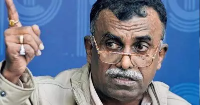 ഗോധ്ര തീപിടിത്തത്തിന് പിന്നിൽ മുസ്‌ലിം ‘തീവ്രവാദികളാണെന്ന’ സിദ്ധാന്തം പ്രചരിപ്പിച്ചത് മോദി സർക്കാരിൻ്റെ ശുപാർശയിൽ ദൽഹി കമ്മീഷണറായിരുന്ന രാകേഷ് അസ്‌താന: മുൻ ഗുജറാത്ത് ഡി.ജി.പി ആർ.ബി ശ്രീകുമാർ