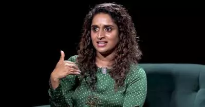 ആ വേഷം ചെയ്യാൻ വീടിനടുത്തുള്ള ഉമ്മമാരോടൊക്കെ സംസാരിച്ചു; പഠിച്ചിട്ടാണ് ക്യാരക്ടറിലേക്ക് എത്തിയത്: സുരഭി ലക്ഷ്മി