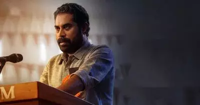 35 സീറ്റ് കിട്ടിയാല്‍ കേരളം ഭരിക്കും, ഹിന്ദി നന്നായി ട്രാന്‍സ്ലേറ്റ് ചെയ്യും, എമ്പുരാനില്‍ ചര്‍ച്ചയാകാതെ പോകുന്ന സജനചന്ദ്രന്‍