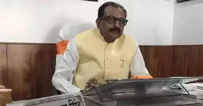ഹോളി ആഘോഷം ബുദ്ധിമുട്ടുണ്ടാക്കിയാൽ മുസ്‌ലിം സ്ത്രീകളെ പോലെ പുരുഷന്മാർക്കും ടാർപോളിൻ ഹിജാബ് ധരിക്കാം: പരിഹാസവുമായി ബി.ജെ.പി നേതാവ്