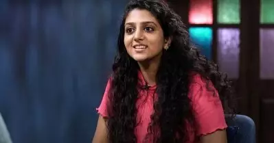 സ്‌കൂളില്‍ പഠിക്കുമ്പോള്‍ പ്രേമിക്കാന്‍ തോന്നിപ്പിച്ച മലയാള സിനിമ; ഞാന്‍ ആ നടന്റെ ആരാധിക: ആര്‍ഷ ബൈജു