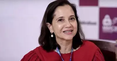മലയാള സിനിമയില്‍ എങ്ങനെയിത് സാധിക്കുന്നുവെന്ന് ഞാന്‍ ആഷിക് അബുവിനോട് ചോദിച്ചു: അനുപമ ചോപ്ര