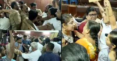 നൈപുണ്യ വികസന കേന്ദ്രത്തിന് ഹെഡ്ഗാവാറിന്റെ പേര്; പാലക്കാട് നഗരസഭയില്‍ കയ്യാങ്കളി