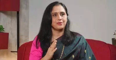 ആദ്യമായി കണ്ടപ്പോള്‍ ഹിന്ദിയിലും ഇംഗ്ലീഷിലുമൊക്കെയാണ് ആ നടന്‍ സംസാരിച്ചത്, ക്യൂട്ട് ബോയ് ഇമേജായിരുന്നു അയാള്‍ക്ക്: ദേവയാനി