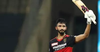 വിരാടിനേക്കാള്‍ 7,249 റണ്‍സ് കുറവ് നേടിയിട്ടും വിരാടിന് തൊട്ടുപിന്നില്‍ രണ്ടാമന്‍; ചരിത്ര നേട്ടവുമായി പടിക്കല്‍