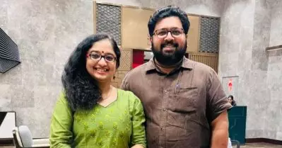 നന്മ മരം, ഭാര്യ പോലും വിലവെക്കാത്ത നീയൊക്കെയാണ് പാര്‍ട്ടിയുടെ ശാപം; ദിവ്യയോടുള്ള കലി ശബരിനാഥനോടും തീര്‍ത്ത് കോണ്‍ഗ്രസ് അനുയായികള്‍