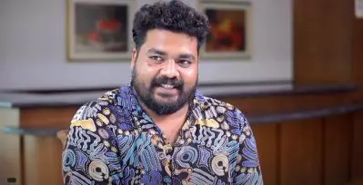 ഞാന്‍ എത്തിയപ്പോഴേക്കും ആകെ പ്രശ്‌നം, ഇവന്‍ ആരാടാ വൈകി വരാന്‍ എന്നായിരുന്നു അവിടുത്തെ ചര്‍ച്ച; ആ വേഷം ചെയ്യേണ്ടെന്ന് പറഞ്ഞു: ജോമോന്‍