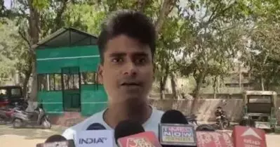പ്രതിമാസം 15,000 രൂപ ശമ്പളം വാങ്ങുന്ന യു.പിയിലെ ശുചിത്വ തൊഴിലാളിക്ക് 33.88 കോടി രൂപയുടെ നികുതി നോട്ടീസ്