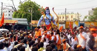ബംഗാളിൽ രാമാനവമിക്ക് മുന്നോടിയായി നടന്ന റാലിയിൽ ആയുധം വീശി തീവ്ര ഹിന്ദുത്വ സംഘടന; കേസെടുത്ത് പൊലീസ്