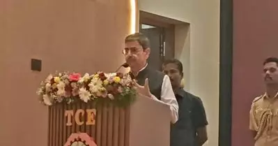 വിദ്യാർത്ഥികളെക്കൊണ്ട് ജയ് ശ്രീറാം പറയിപ്പിച്ച് തമിഴ്‌നാട് ഗവർണർ; പ്രതിഷേധം ഉയരുന്നു