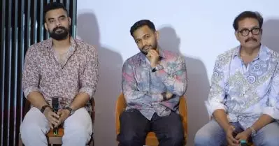 പ്രതീക്ഷിച്ചതിനേക്കാള്‍ ബജറ്റായപ്പോഴും ശമ്പളം കുറയ്ക്കുമോ എന്ന് ബേസിലിനോട് ചോദിച്ചില്ല, അതിന് ഒരു കാരണമുണ്ട്: ടൊവിനോ
