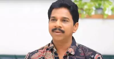 മറിമായത്തില്‍ എത്തിയതിന് ശേഷം എല്ലാ സ്‌ലാങ്ങിലും സംസാരിക്കാനുള്ള ധൈര്യം ഉണ്ടായി: വിനോദ് കോവൂര്‍