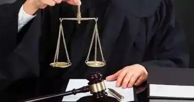 ജുഡീഷ്യല്‍ നിയമനത്തിന് മൂന്ന് വര്‍ഷത്തെ നിയമ പ്രാക്ടീസ് നിര്‍ബന്ധമാക്കി സുപ്രീം കോടതി