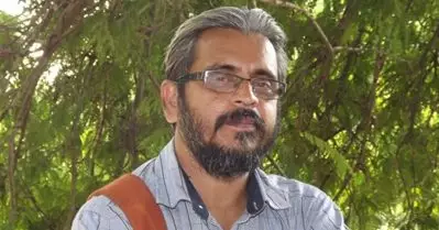 പാകിസ്ഥാനില്‍ കുടിലത നിറച്ചത് മതോന്മാദത്തിന്റെ രാഷ്ട്രീയം; ഇന്ത്യന്‍ സര്‍ക്കാരാണെങ്കില്‍ മതരാഷ്ട്ര നിര്‍മാണത്തിന്റെ മോഹവലയങ്ങളിലും: ആസാദ് മലയാറ്റില്‍