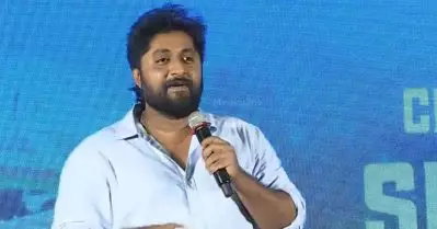 ‘കാലം മാറി, പഴയ കോമഡിയൊന്നും ആര്‍ക്കും വേണ്ട’; ദിലീപിനെയും സിദ്ദിഖിനെയും ട്രോളി ധ്യാന്‍ ശ്രീനിവാസന്‍