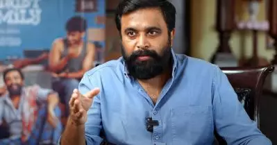‘എല്ലാം പ്രണയമല്ലേ..’ എന്തുകൊണ്ടാണ് ഇപ്പോള്‍ ഒരു ലവ് സ്റ്റോറി ചെയ്യാത്തതെന്ന ചോദ്യത്തിന് മറുപടി നല്‍കി ശശികുമാര്‍