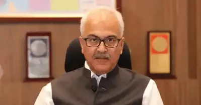 മണിപ്പൂരില്‍ സര്‍ക്കാര്‍ രൂപീകരിക്കാന്‍ നീക്കം; ഗവര്‍ണറെ സന്ദര്‍ശിച്ച് 10 എം.എല്‍.എമാരുടെ സംഘം