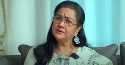 തോന്നിയപോലെ അവാർഡ് കൊടുക്കും വാങ്ങിച്ചിട്ട് പോകണം എന്ന നിലപാട് അംഗീകരിക്കില്ല, പെൻഷൻ കാശ് അല്ല: ഉർവശി