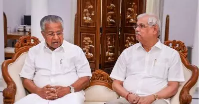 കാവിക്കൊടിയേന്തിയ സ്ത്രീ വിവാദം; സര്‍ക്കാര്‍ നിലപാട് ഗവര്‍ണറെ അറിയിക്കാന്‍ മുഖ്യമന്ത്രി കത്തെഴുതും