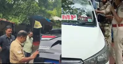 യു.ഡി.എഫ് നേതാക്കളുടേത് മാത്രമല്ല, നിലമ്പൂരില്‍ മന്ത്രിമാരുള്‍പ്പടെയുള്ള ഇടതുനേതാക്കളുടെ വാഹനങ്ങളും പരിശോധിച്ചു; ദൃശ്യങ്ങള്‍ പുറത്ത്‌