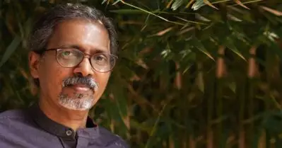 അധികാരത്തോടുള്ള ദാസ്യം, നിലമ്പൂരില്‍ വോട്ടില്ലാത്തതിനാല്‍ കണ്ണീരൊഴുക്കുന്ന എഴുത്തുകാരെ ഓര്‍ത്ത് പൊട്ടിക്കരഞ്ഞു പോകുന്നു: പി.എഫ്. മാത്യൂസ്