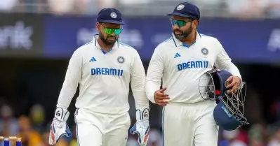പന്തിനും രോഹിത്തിനും ആശ്വസിക്കാം; നാണക്കേടിന്റെ മുള്‍ക്കിരീടവുമായി ജെയ്‌സ്വാള്‍!
