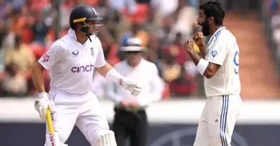 ഇവന്റെ മുന്നില്‍ പെട്ടാ…റൂട്ടേ നീ തീര്‍ന്ന്; കങ്കാരുക്കളുടെ ഇരയെ ചൂണ്ടയിട്ട് പിടിച്ച് ബുംറ, നേട്ടത്തില്‍ രണ്ടാമന്‍!