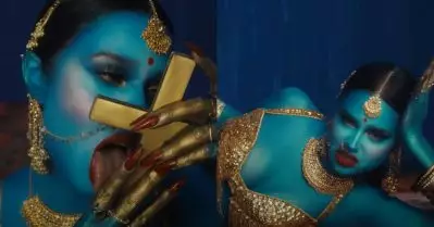 കാളി വേഷം, കുരിശ് നക്കുന്നു; റാപ്പര്‍ ടോമി ജെനസിസ് ഹിന്ദു – ക്രിസ്ത്യന്‍ മതങ്ങളെ അപമാനിച്ചെന്ന് വിമര്‍ശനം