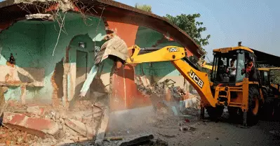 അദാനി പവർപ്ലാന്റിനായി അസമിൽ 1,400 മുസ്‌ലിം കുടുംബങ്ങളെ കുടിയൊഴിപ്പിച്ചു; പ്രതിഷേധം
