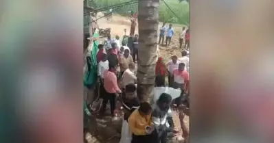 പശുക്കടത്ത് തടയാനെന്ന വ്യാജേനെ പണം തട്ടാൻ ശ്രമം; ശ്രീരാമസേനക്കാരെ തെങ്ങിൽ കെട്ടിയിട്ടടിച്ച് നാട്ടുകാർ