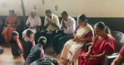 കാസര്‍ഗോഡ് ആര്‍.എസ്.എസ് നിയന്ത്രണത്തിലുള്ള സ്‌കൂളില്‍ പാദപൂജ; വിമര്‍ശനം
