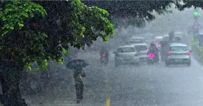 വിഫ ചുഴലിക്കാറ്റ് ശക്തിപ്രാപിക്കുന്നു; കേരളത്തില്‍ പെരുമഴക്കാലം