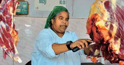 കേരളത്തിലെ ആദ്യ ഇറച്ചിവെട്ടുകാരി ചുണ്ടേല്‍ റുഖിയ അന്തരിച്ചു