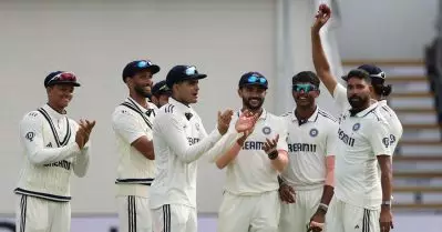 ആളിക്കത്തിയ ഇംഗ്ലണ്ടിനെ തല്ലിക്കെടുത്തി സിറാജ്; ഇംഗ്ലണ്ടിനെ വിറപ്പിക്കാന്‍ ഇന്ത്യയ്ക്ക് ബുംറ തന്നെ വേണമെന്നില്ല!