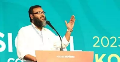 സ്‌കൂളിലെ സൂംബ ഡാന്‍സ് അല്‍പ വസ്ത്രം ധരിച്ചുള്ള തുള്ളലെന്ന് പറഞ്ഞ വിസ്ഡം മുജാഹിദ് നേതാവ് ടി.കെ. അഷ്‌റഫിന് സസ്‌പെന്‍ഷന്‍