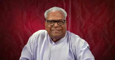 ഐസ്ക്രീം പാർലർ, കിളിരൂർ, സൂര്യനെല്ലി; അതീജിവിതമാര്‍ക്ക് ധൈര്യം നല്‍കിയ വി.എസ്‌