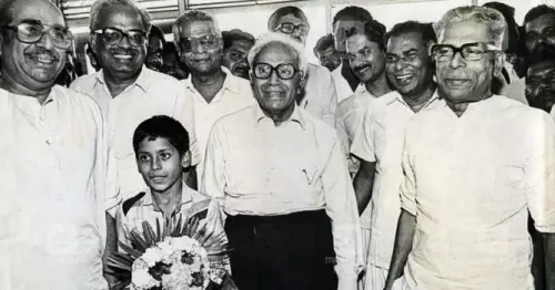 ഇ.എം.എസിനൊപ്പം വി.എസ്